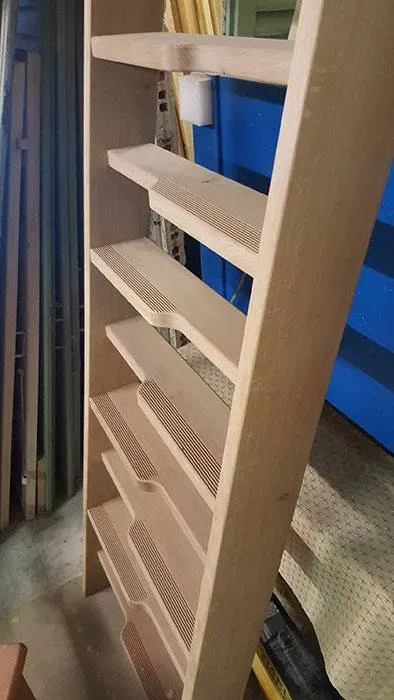 étagère réalisée par Ceresola & Fils